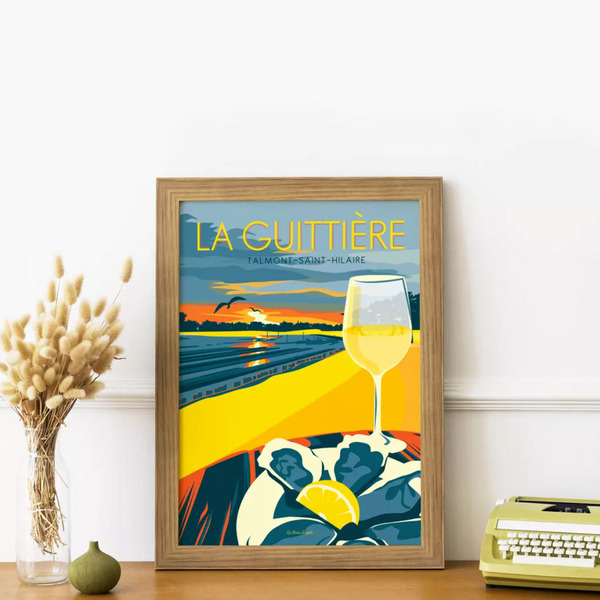 Poster auf einem Tisch: Ein Teller Austern mit einem Glas Weißwein bei Sonnenuntergang in Frankreich in Talmont Saint Hilaire in der Vendée