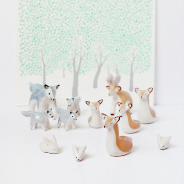 Tiere des Waldes in Keramik: Hirsch, Reh, Kaninchen und Wölfe 